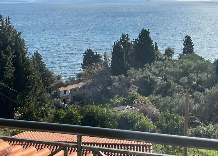 Takis & Eirini Family Apartments